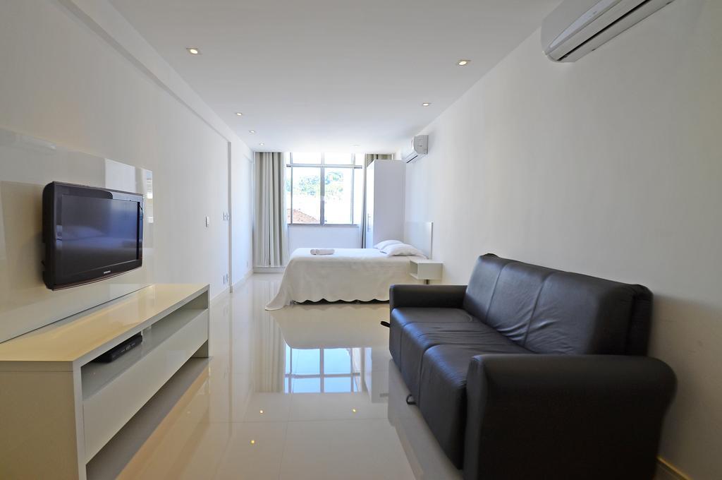 Copacabana 115 *
